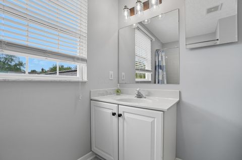 Tiny photo for 274 Stamford Drive, Powell, OH 43065 (MLS # 225037000)