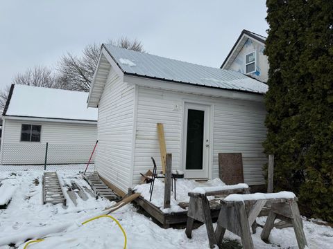 Tiny photo for 421 Walnut Street, Washington Court House, OH 43160 (MLS # 225044822)