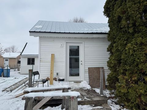 Tiny photo for 421 Walnut Street, Washington Court House, OH 43160 (MLS # 225044822)