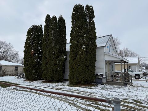 Tiny photo for 421 Walnut Street, Washington Court House, OH 43160 (MLS # 225044822)