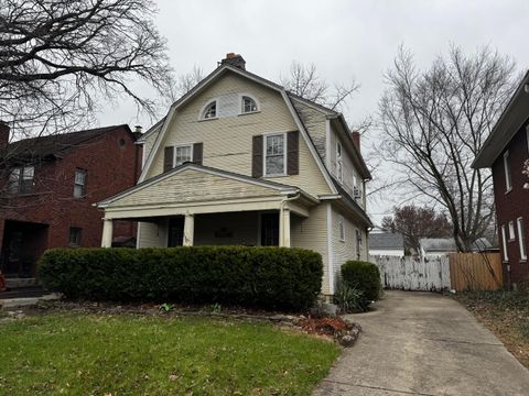 Photo of 890 S Cassingham Road, Columbus, OH 43209 (MLS # 226008629)