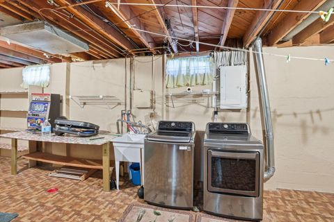 Tiny photo for 1710 Kenwick Road, Columbus, OH 43209 (MLS # 225045142)