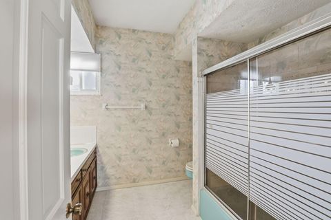 Tiny photo for 1710 Kenwick Road, Columbus, OH 43209 (MLS # 225045142)