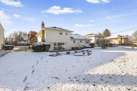 Tiny photo for 1710 Kenwick Road, Columbus, OH 43209 (MLS # 225045142)