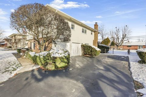 Tiny photo for 1710 Kenwick Road, Columbus, OH 43209 (MLS # 225045142)