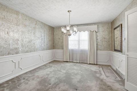 Tiny photo for 1710 Kenwick Road, Columbus, OH 43209 (MLS # 225045142)