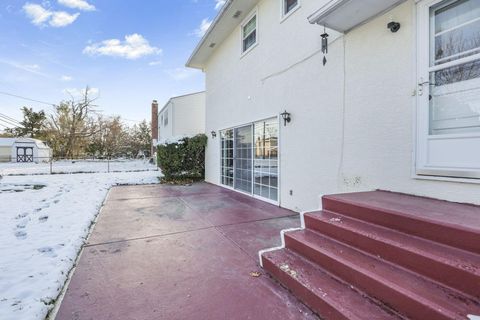 Tiny photo for 1710 Kenwick Road, Columbus, OH 43209 (MLS # 225045142)