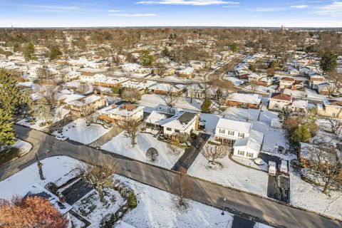 Tiny photo for 1710 Kenwick Road, Columbus, OH 43209 (MLS # 225045142)