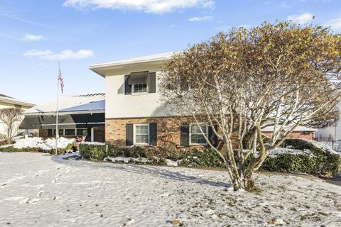 Tiny photo for 1710 Kenwick Road, Columbus, OH 43209 (MLS # 225045142)