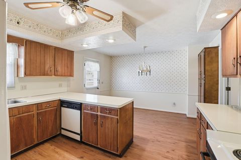 Tiny photo for 1710 Kenwick Road, Columbus, OH 43209 (MLS # 225045142)