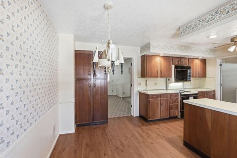 Tiny photo for 1710 Kenwick Road, Columbus, OH 43209 (MLS # 225045142)