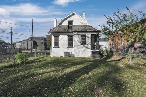 Tiny photo for 1119 E Fulton Street, Columbus, OH 43205 (MLS # 225040965)