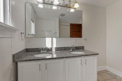 Tiny photo for 1119 E Fulton Street, Columbus, OH 43205 (MLS # 225040965)