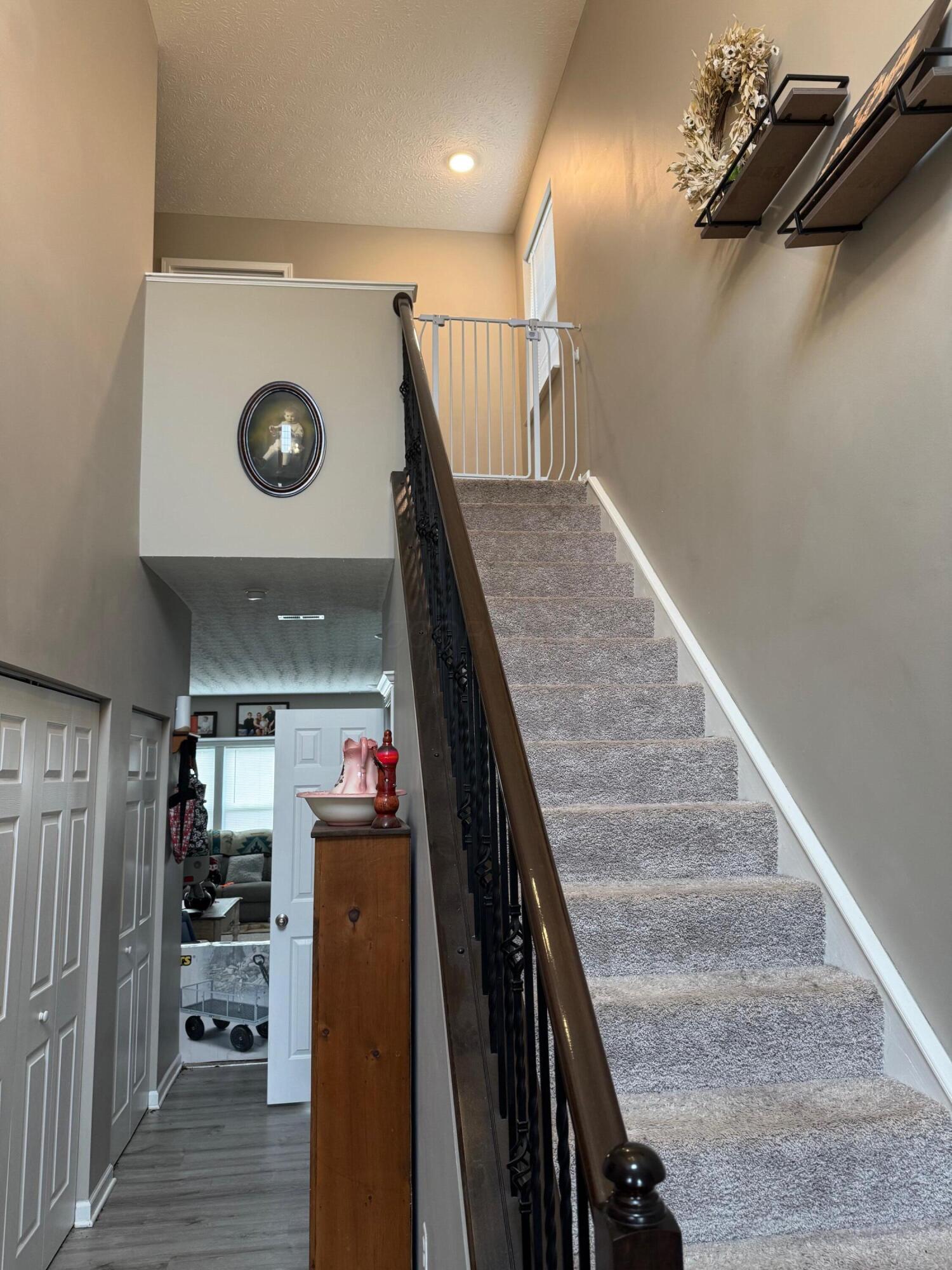 1123 Hampton Lane, London, Ohio image 2