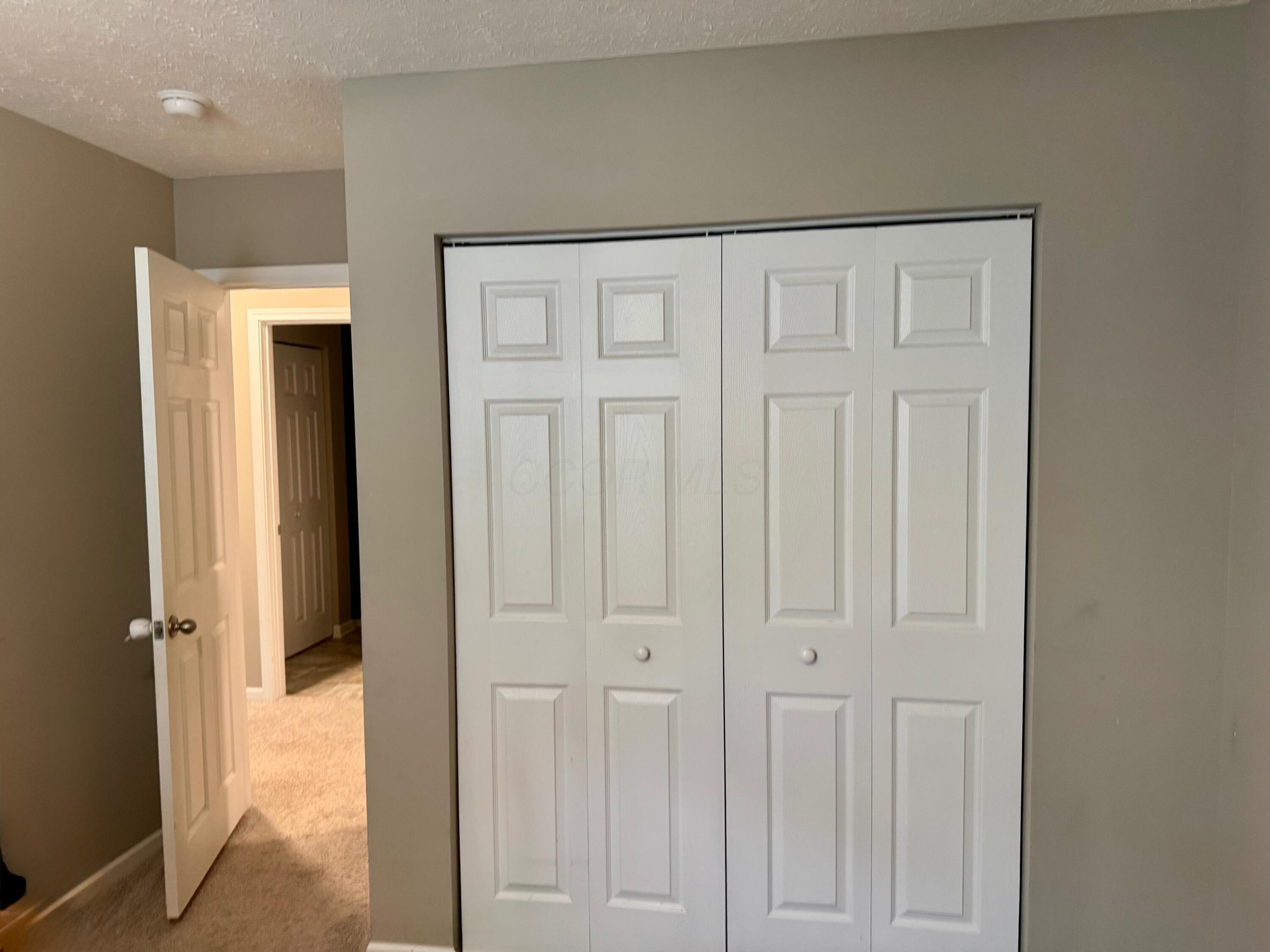 1123 Hampton Lane, London, Ohio image 11