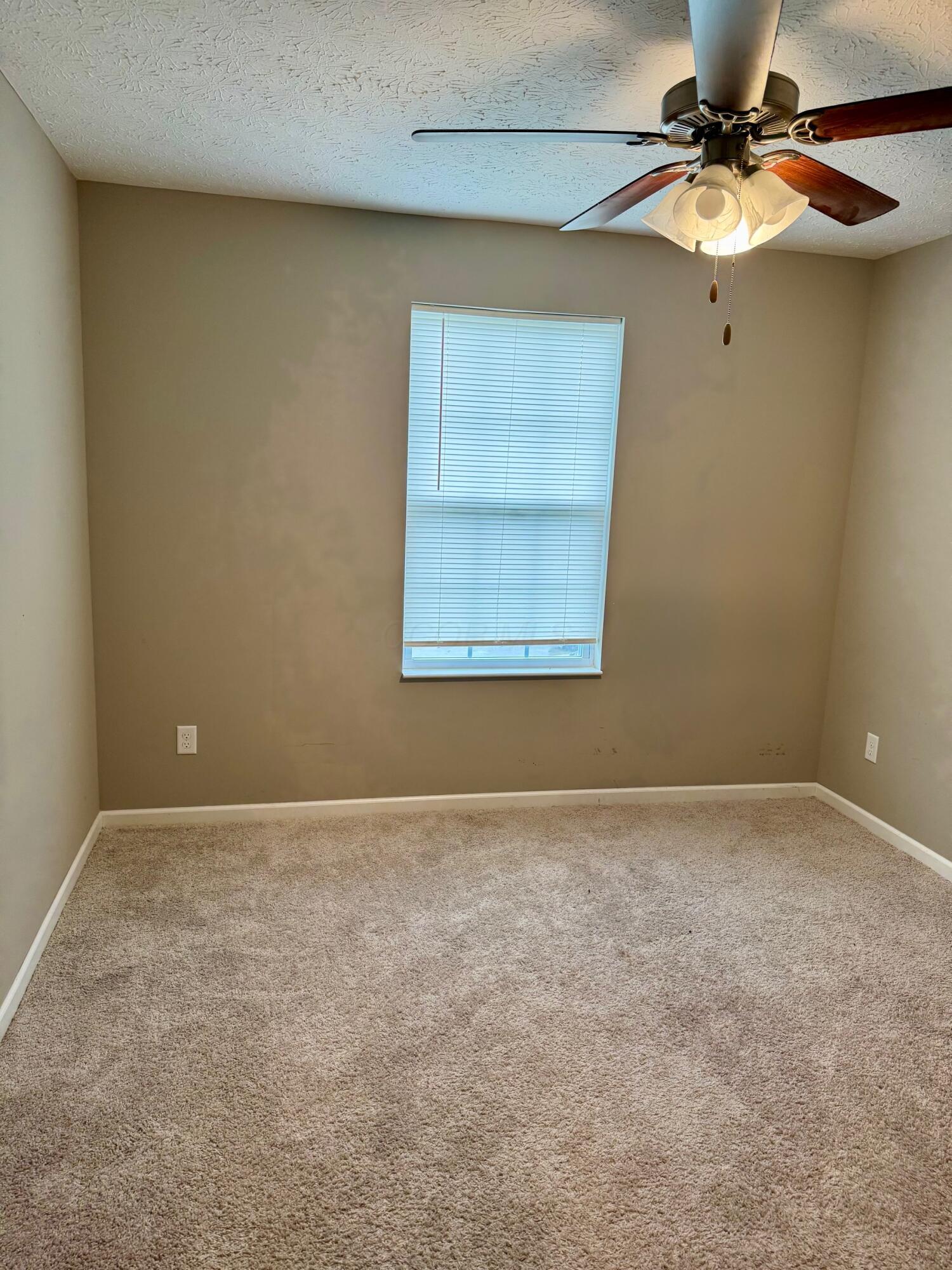 1123 Hampton Lane, London, Ohio image 16