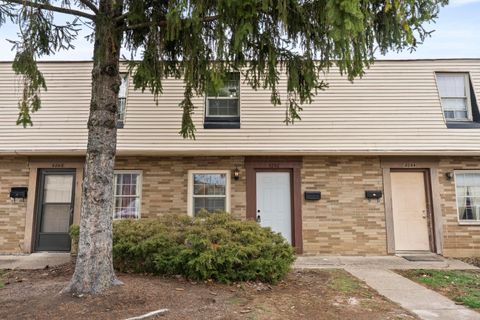 Photo of 4246 Morsetowne Court E, Columbus, OH 43224 (MLS # 225045545)