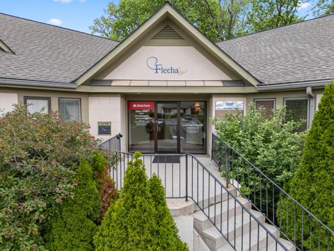 3250 W Henderson Road 103 Columbus OH 43220