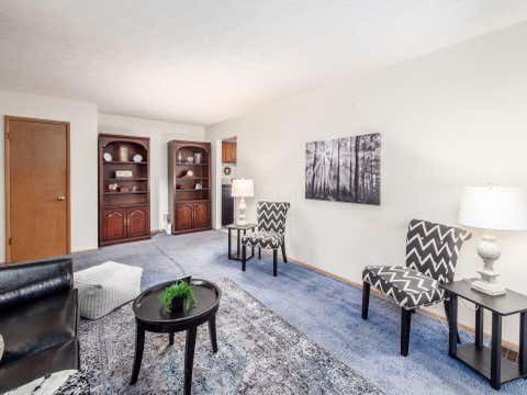 Tiny photo for 2164 Fenton Street, Columbus, OH 43224 (MLS # 226022121)