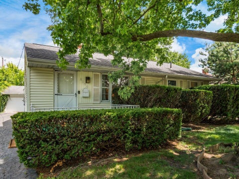 Tiny photo for 2164 Fenton Street, Columbus, OH 43224 (MLS # 226022121)