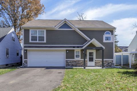 Photo of 622 S Ashburton Road, Columbus, OH 43213 (MLS # 225043231)
