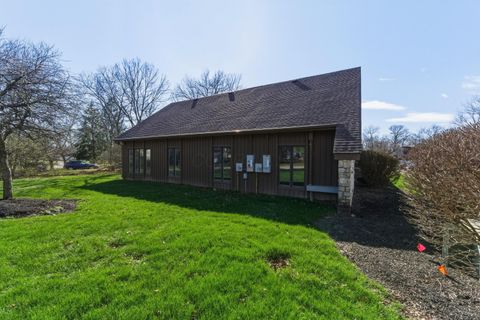 Photo of 2641 Oakstone Drive 11 #11, Columbus, OH 43231 (MLS # 226008780)