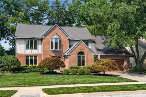 Photo of 978 Valleyview Drive, Westerville, OH 43081 (MLS # 226028893)