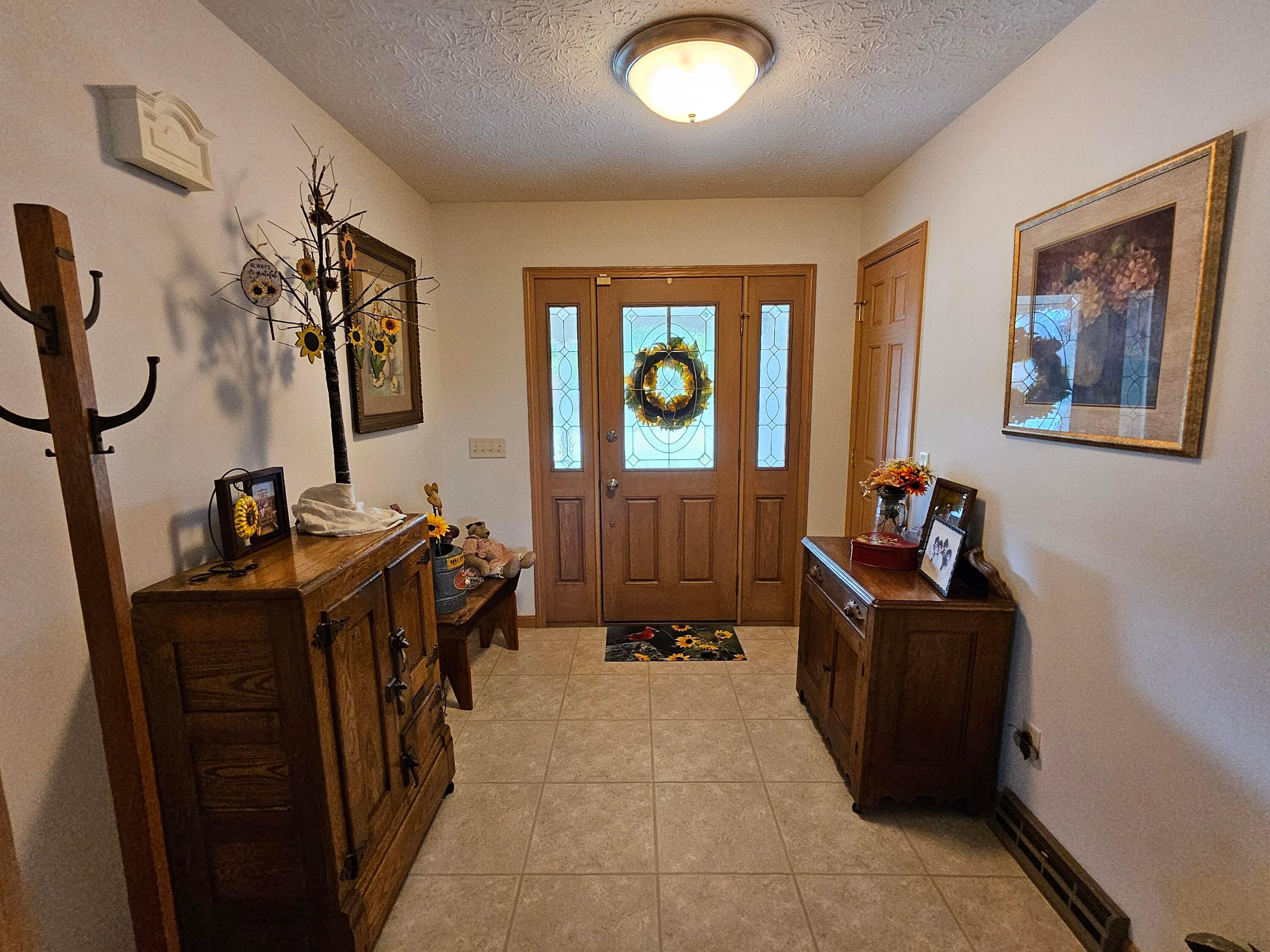 1123 Hillcrest Drive