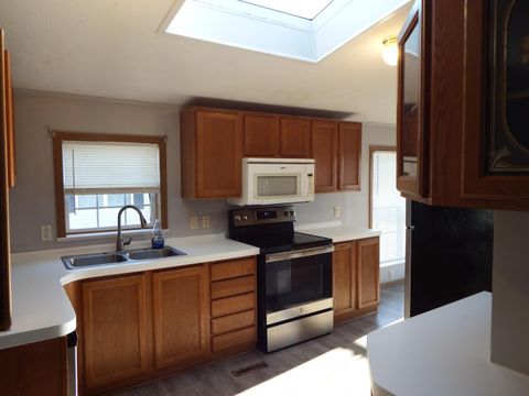 Tiny photo for 422 Lockbay Road, Commercial Point, OH 43116 (MLS # 226015056)
