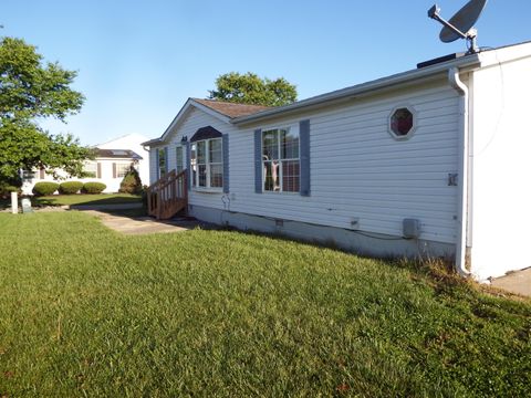 Tiny photo for 422 Lockbay Road, Commercial Point, OH 43116 (MLS # 226015056)