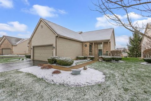 Photo of 193 Pebble Creek Drive, Pataskala, OH 43062 (MLS # 226007992)