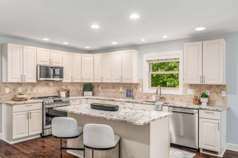 Tiny photo for 405 Connors Grove, Columbus, OH 43213 (MLS # 226036553)