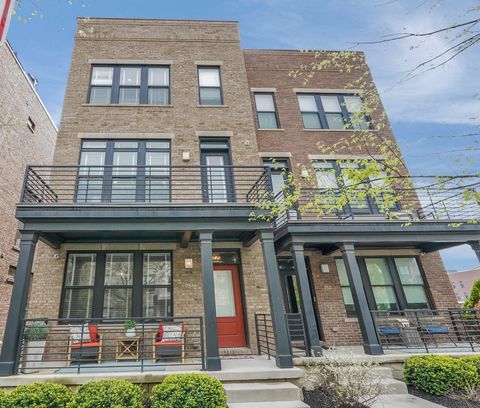 Photo of 754 N 6TH Street, Columbus, OH 43215 (MLS # 225014156)