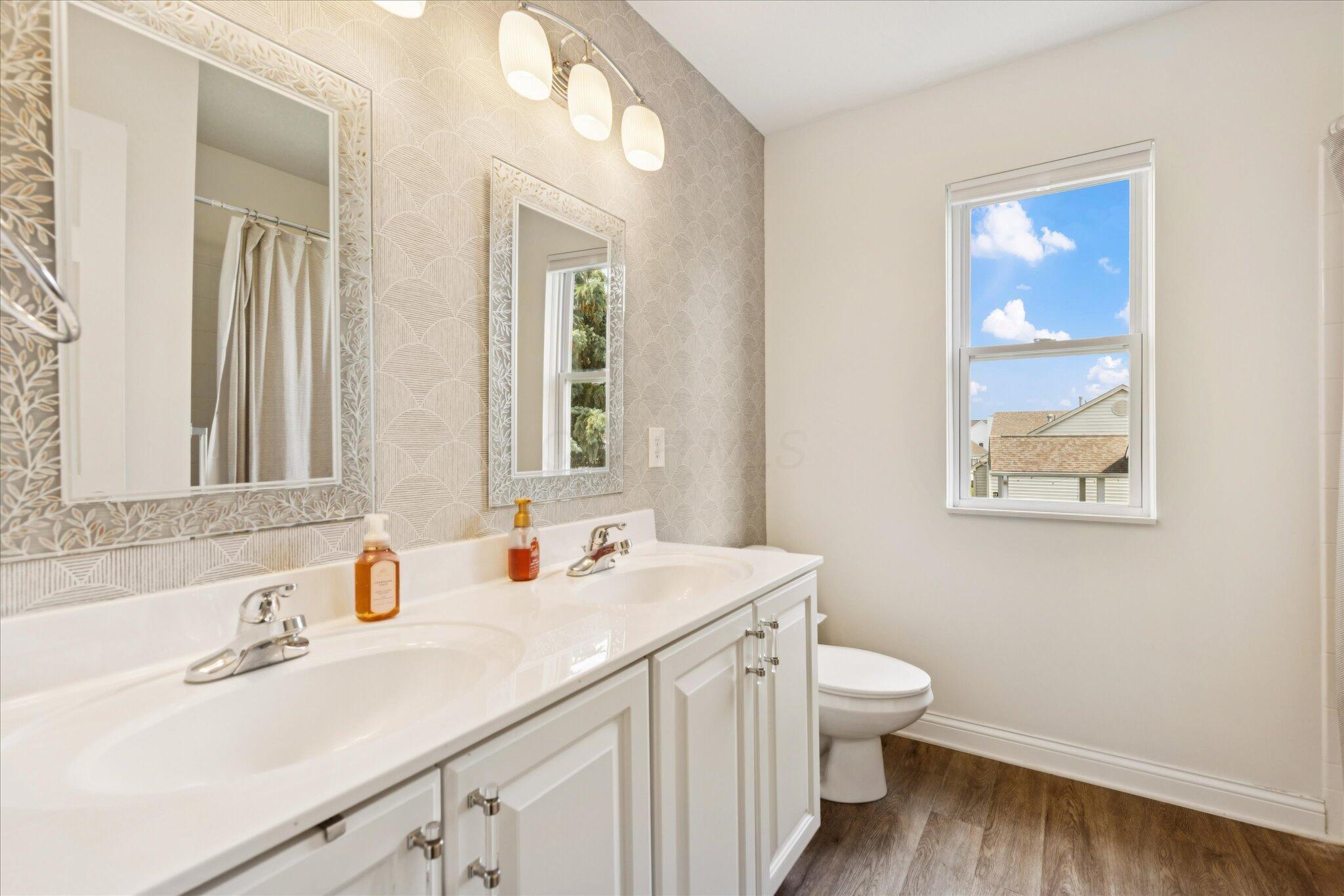 Dublin, Ohio 43016, United States, 5 Bedrooms Bedrooms, ,4 BathroomsBathrooms,Residential,Active,160077