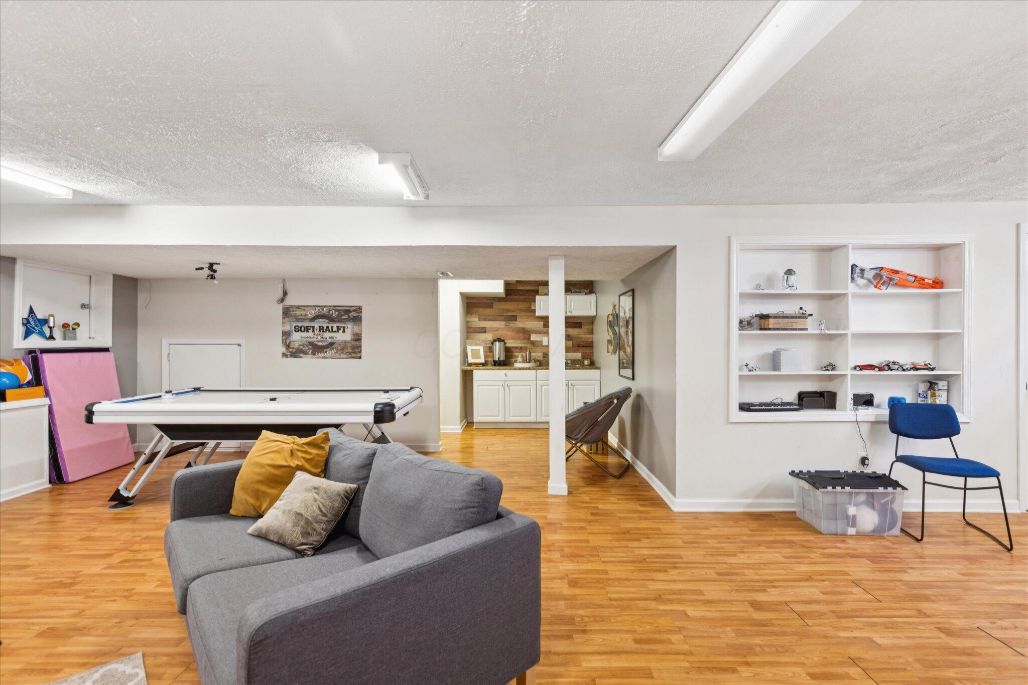 Dublin, Ohio 43016, United States, 5 Bedrooms Bedrooms, ,4 BathroomsBathrooms,Residential,Active,160077