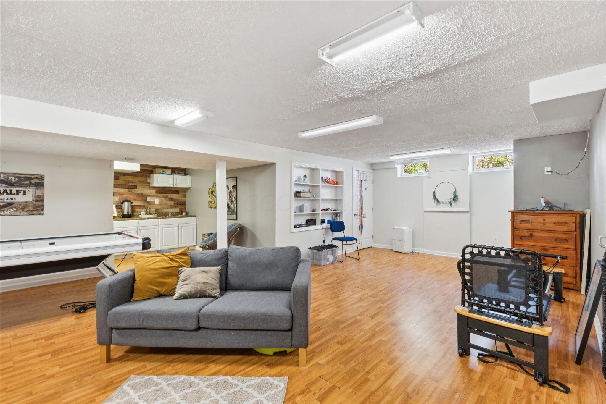 Dublin, Ohio 43016, United States, 5 Bedrooms Bedrooms, ,4 BathroomsBathrooms,Residential,Active,160077