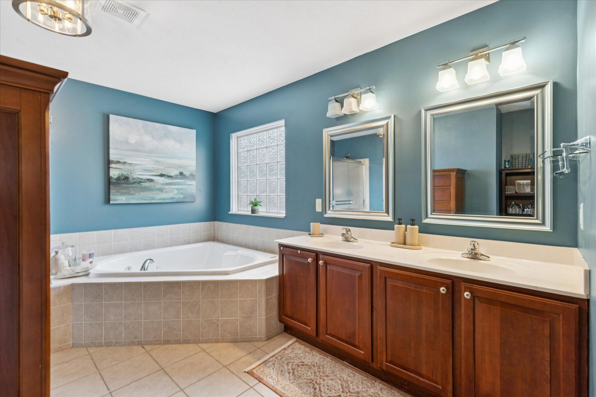 Dublin, Ohio 43016, United States, 5 Bedrooms Bedrooms, ,4 BathroomsBathrooms,Residential,Active,160077