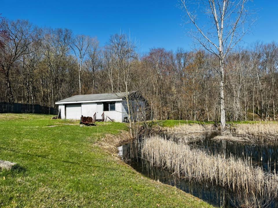 11219 Millersburg Road, Howard, Ohio image 3