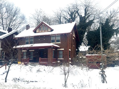 Photo of 275 E Lane Avenue, Columbus, OH 43201 (MLS # 226002672)