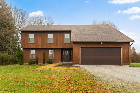 Photo of 7210 Long Road, Canal Winchester, OH 43110 (MLS # 225043788)