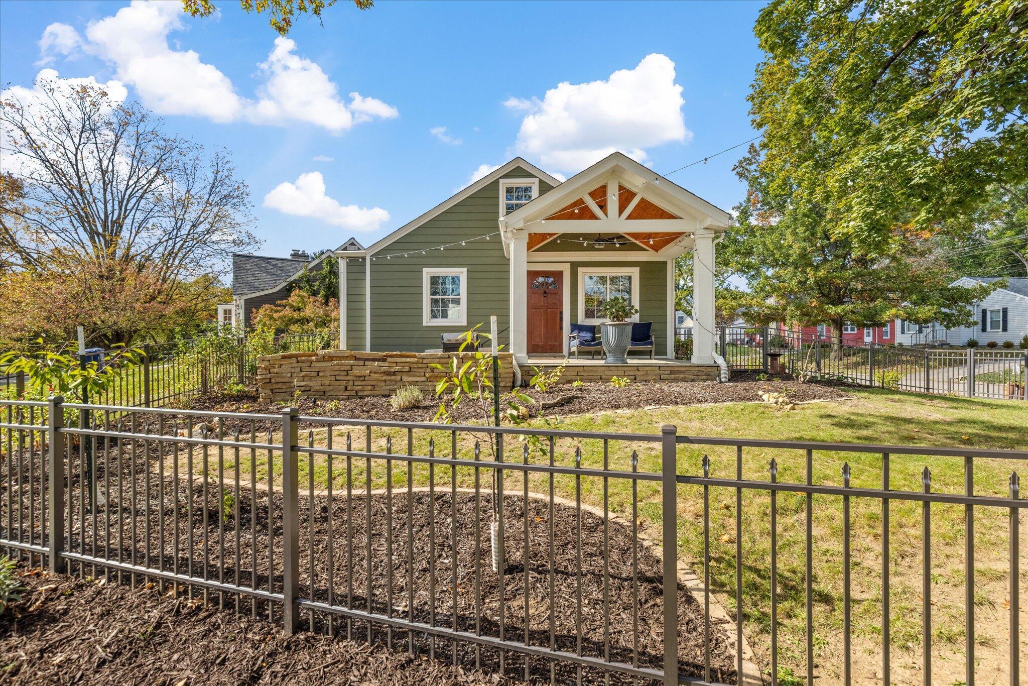 589 Clinton Heights Avenue