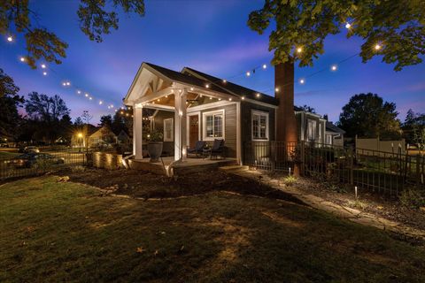 Photo of 589 Clinton Heights Avenue, Columbus, OH 43202 (MLS # 226003333)