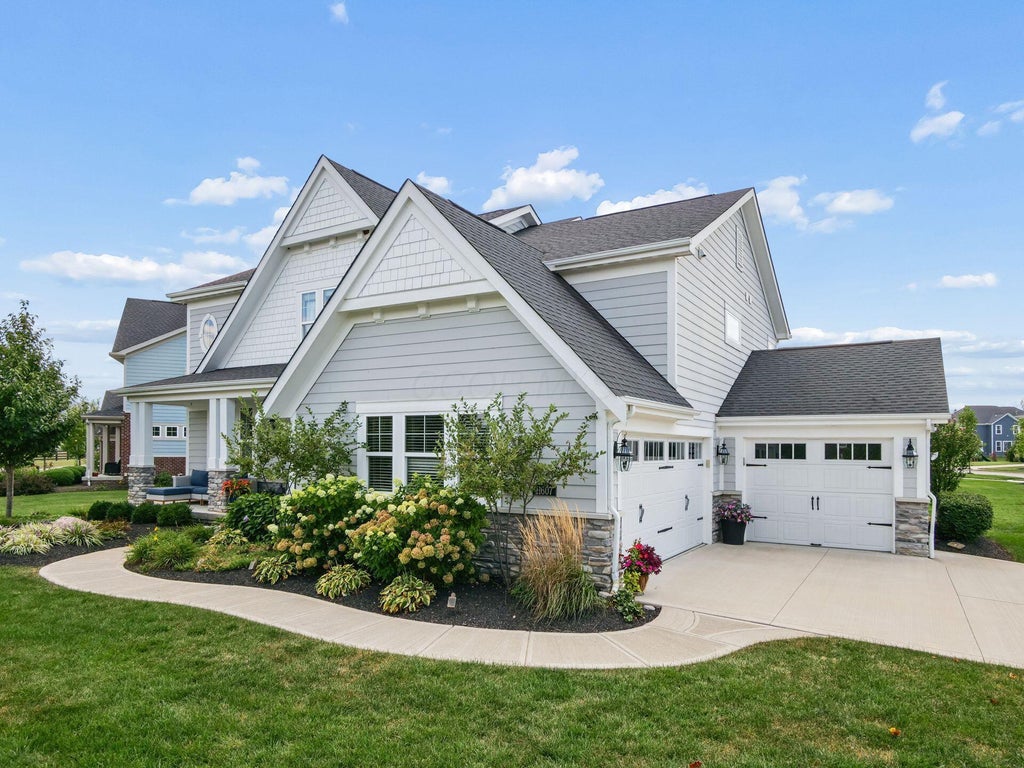 Photo of 11607 Poppyseed Drive, Plain City, OH 43064 (MLS # 226034765)