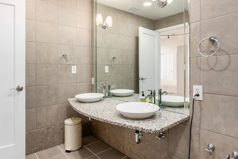 Tiny photo for 145 N High Street 400 #400, Columbus, OH 43215 (MLS # 226002910)