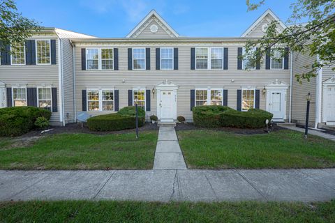 Photo of 4196 Coble Bowman Way 15 #15, Canal Winchester, OH 43110 (MLS # 225038798)