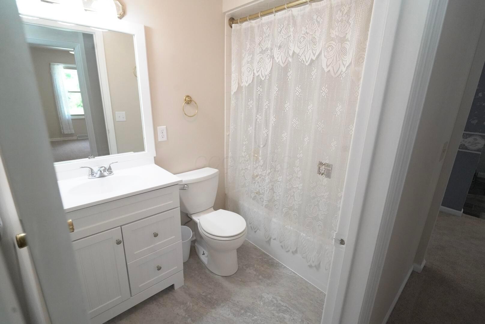 125 Crown Court, Lancaster, Ohio image 18