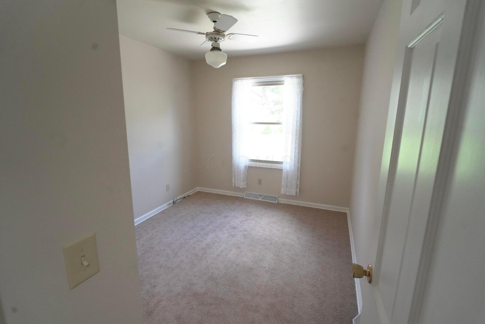 125 Crown Court, Lancaster, Ohio image 25