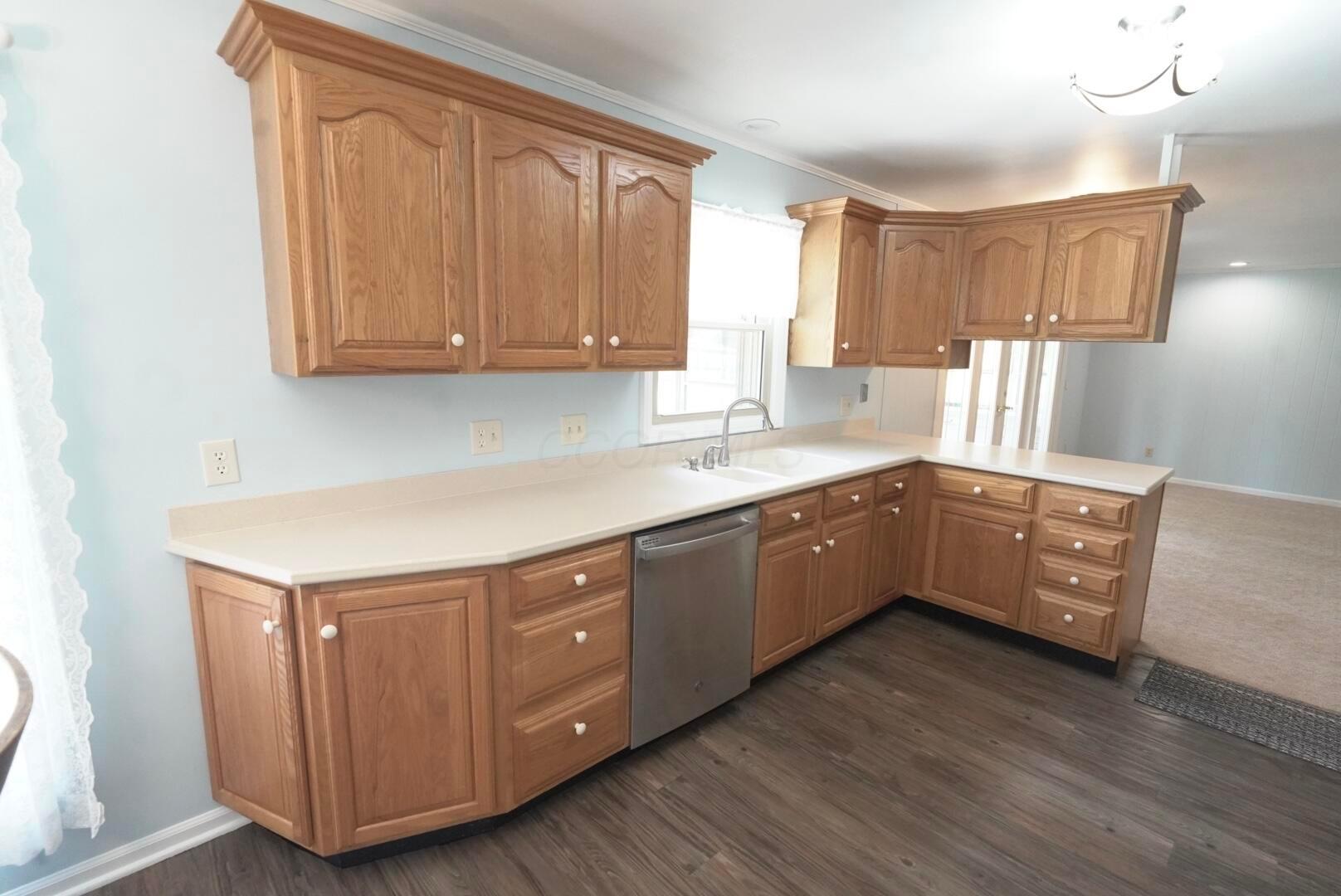 125 Crown Court, Lancaster, Ohio image 7
