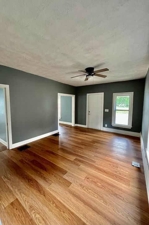 Photo of 429 W Columbia Street, Marion, OH 43302 (MLS # 226011502)