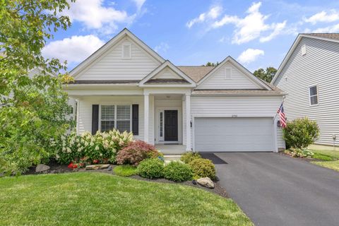 Photo of 2753 Newbern Drive W, Blacklick, OH 43004 (MLS # 226027808)